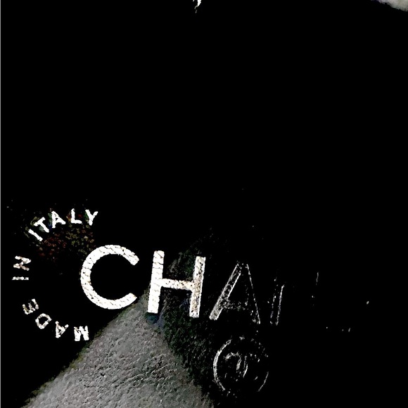 Like New CHANEL CC Knee Hi Leather Heeled Boot, 39.5, Rare - Picture 7 of 9